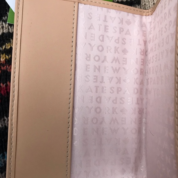 Kate Spade RoseGold Passport Holder retired - Picture 11 of 14